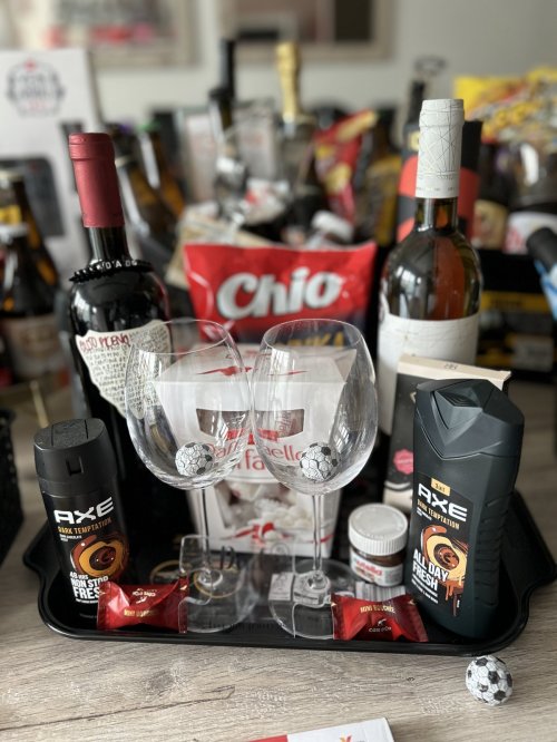 geschenkpakket wijnen en rafaello