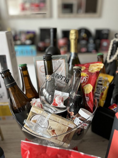 Victoria fererro geschenkmand